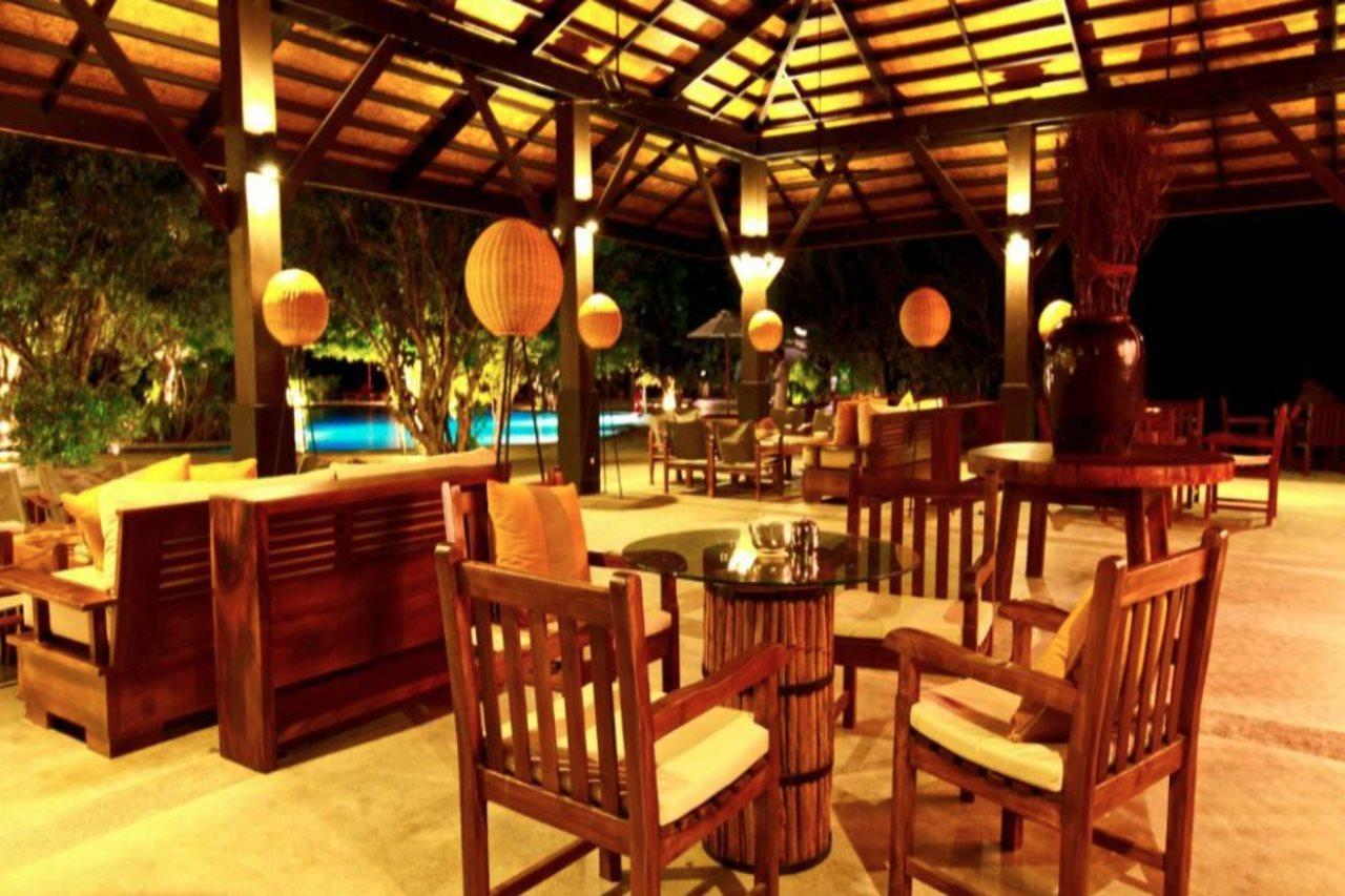 Cinnamon Wild Yala Kültér fotó The bar at the pool