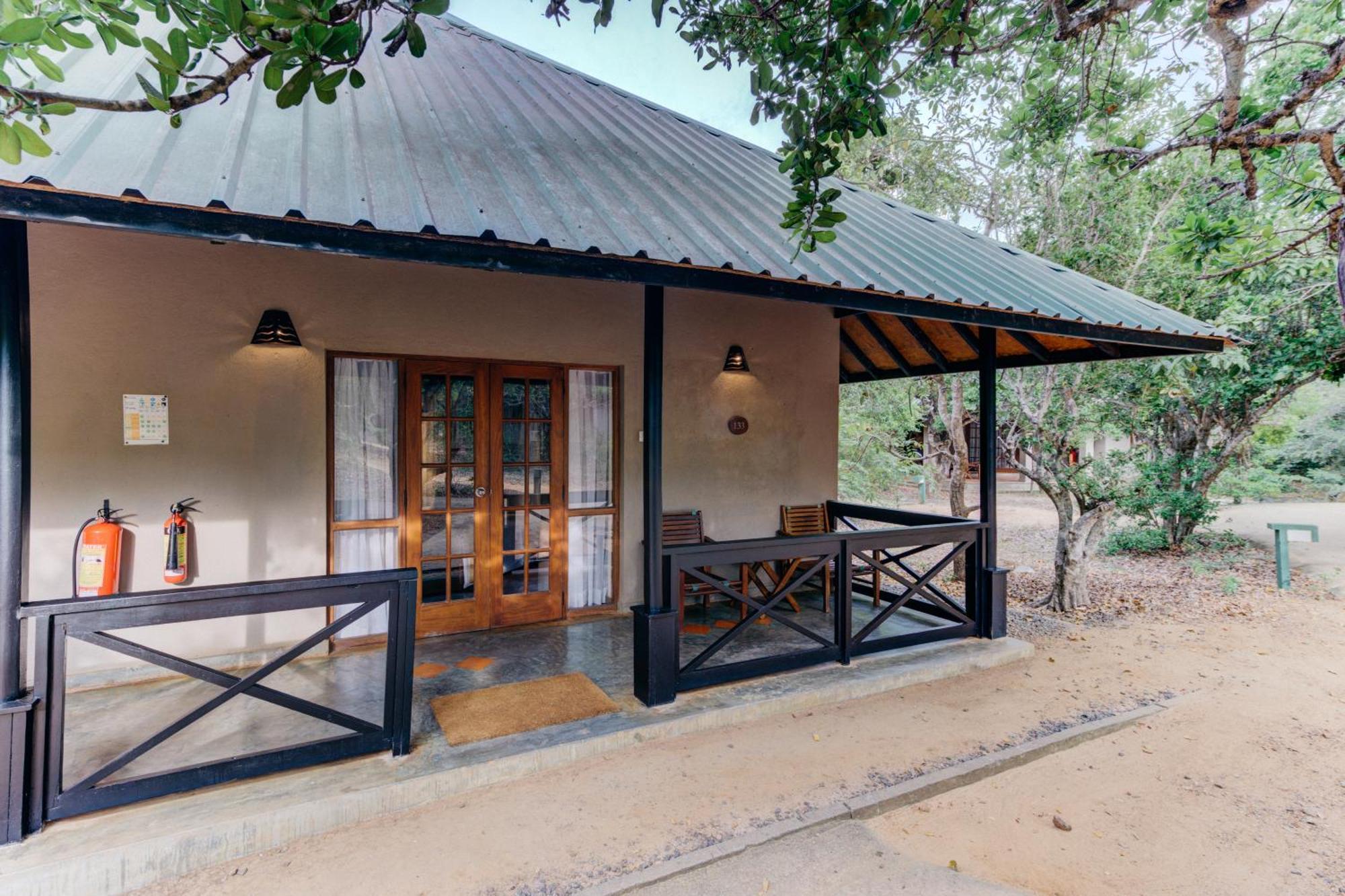 Cinnamon Wild Yala Kültér fotó A cottage at the resort