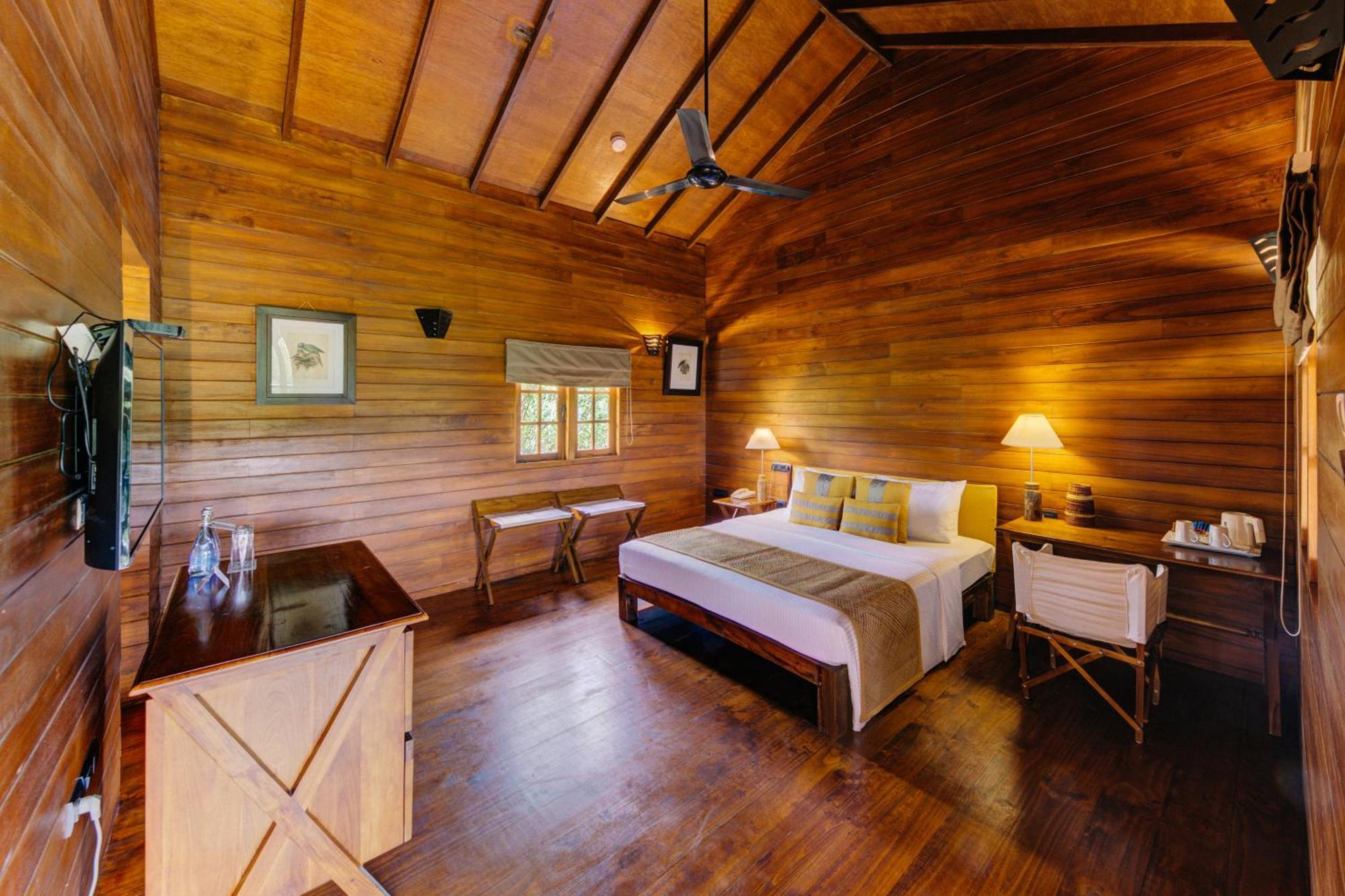 Cinnamon Wild Yala Kültér fotó A bedroom at the resort