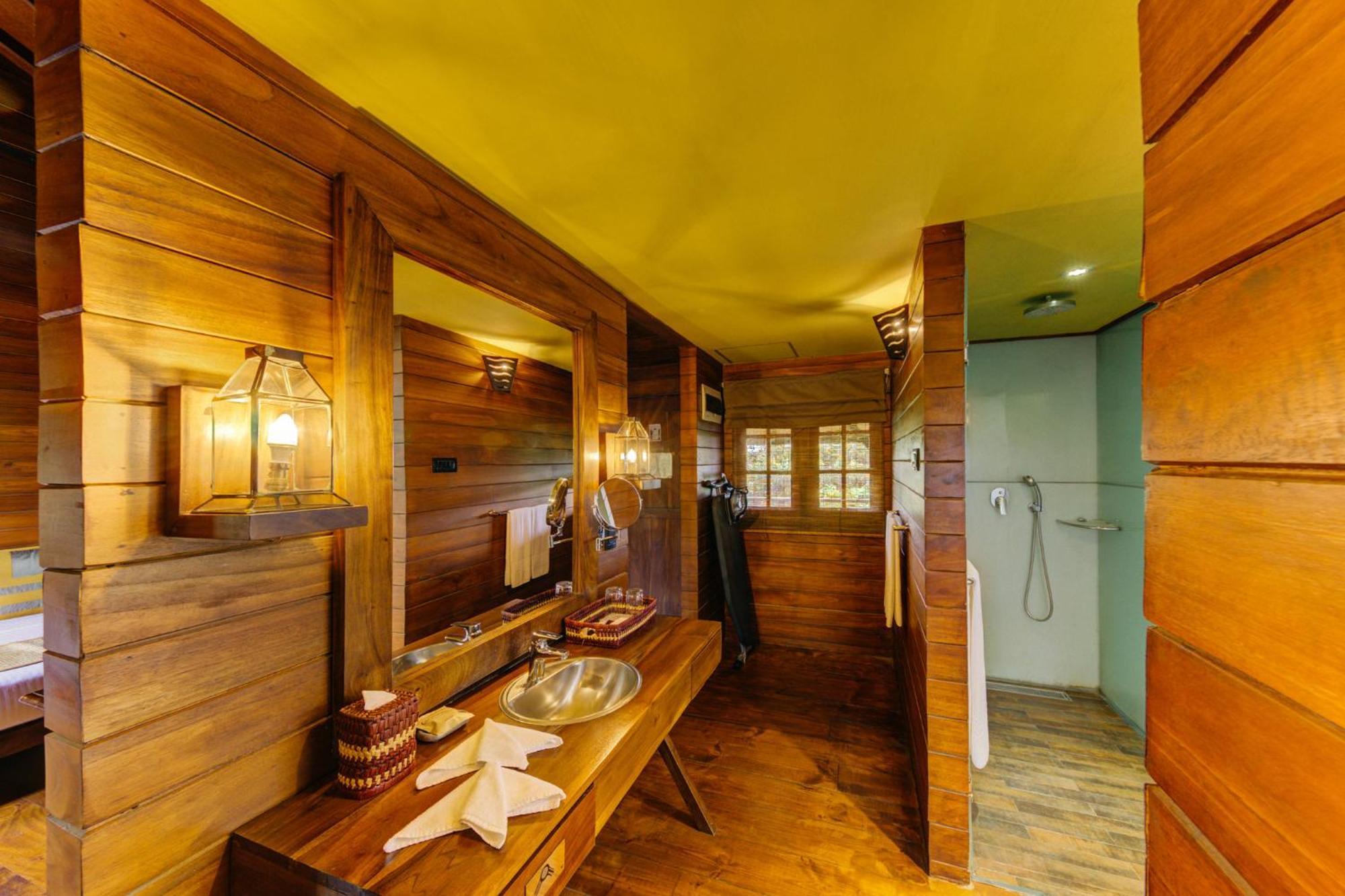 Cinnamon Wild Yala Kültér fotó Bathroom