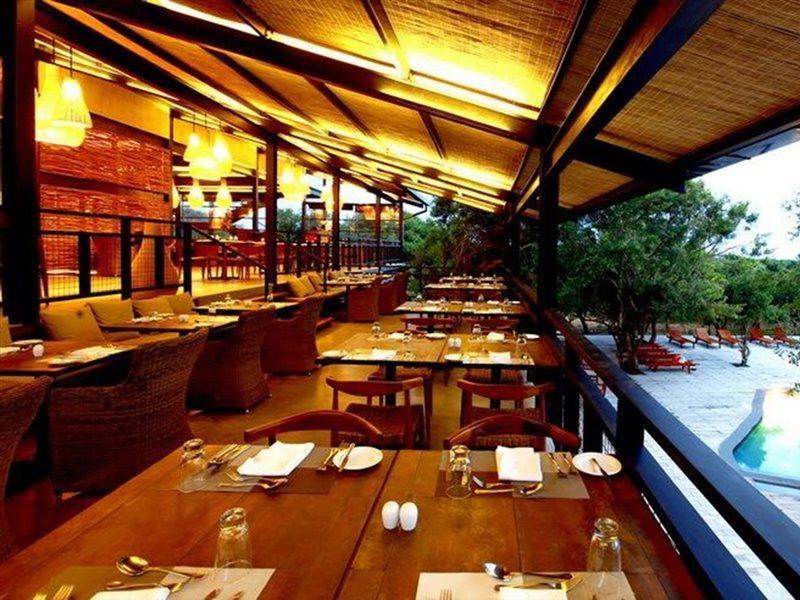 Cinnamon Wild Yala Kültér fotó The interior of the restaurant